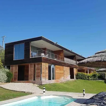 Splendide T3 Piscine Et Vue Appartement